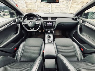 Škoda Octavia Combi 2.0 TDI DPF RS DSG - fotografia 38