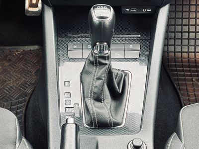 Škoda Octavia Combi 2.0 TDI DPF RS DSG - fotografia 43