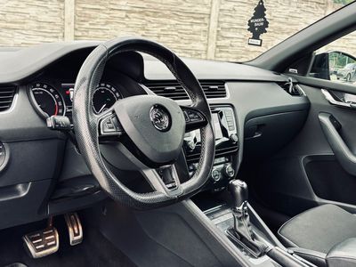 Škoda Octavia Combi 2.0 TDI DPF RS DSG - fotografia 49