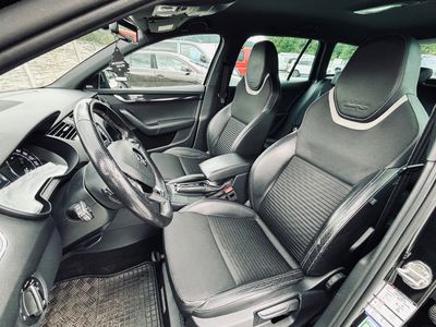 Škoda Octavia Combi 2.0 TDI DPF RS DSG - fotografia 50
