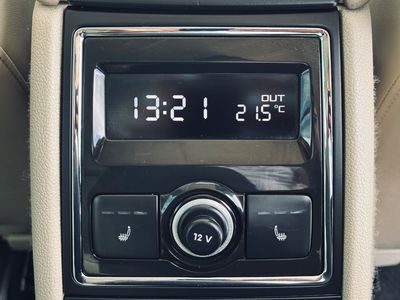 Škoda Superb 2.0 TDI CR 170k Business DSG - fotografia 33