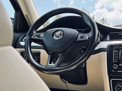 Škoda Superb 2.0 TDI CR 170k Business DSG - fotografia 34