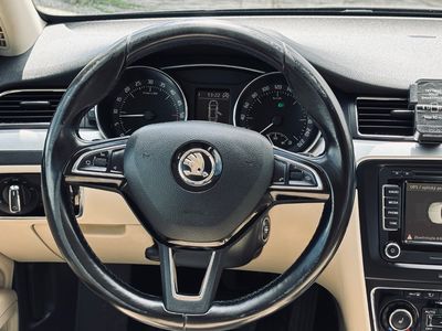 Škoda Superb 2.0 TDI CR 170k Business DSG - fotografia 37