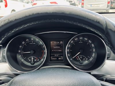 Škoda Superb 2.0 TDI CR 170k Business DSG - fotografia 48