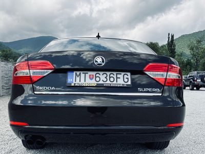 Škoda Superb 2.0 TDI CR 170k Business DSG - fotografia 9