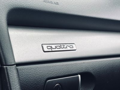 Audi A4 Cabriolet 3.0 TDI quattro tiptronic DPF - fotografia 33