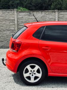 Volkswagen Polo 1.4 16V Comfortline - fotografia 16