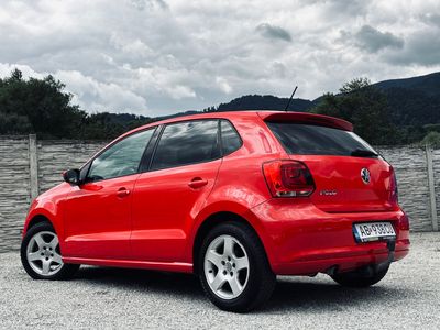 Volkswagen Polo 1.4 16V Comfortline - fotografia 18