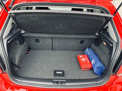 Volkswagen Polo 1.4 16V Comfortline - fotografia 22