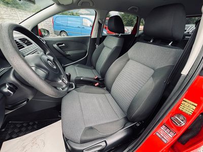 Volkswagen Polo 1.4 16V Comfortline - fotografia 36