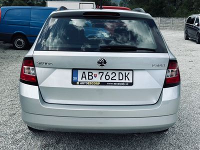 Škoda Fabia Combi ScoutLine 1.2 TSI Ambition - fotografia 19