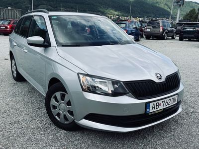Škoda Fabia Combi ScoutLine 1.2 TSI Ambition - fotografia 25