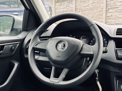 Škoda Fabia Combi ScoutLine 1.2 TSI Ambition - fotografia 31
