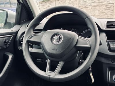 Škoda Fabia Combi ScoutLine 1.2 TSI Ambition - fotografia 34