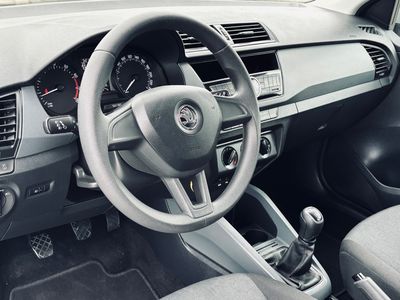 Škoda Fabia Combi ScoutLine 1.2 TSI Ambition - fotografia 39