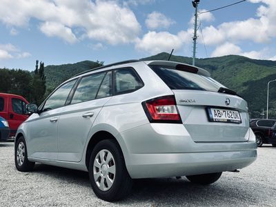 Škoda Fabia Combi ScoutLine 1.2 TSI Ambition - fotografia 8