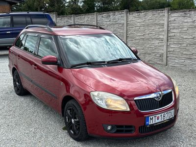 Škoda Fabia Combi 1.6 16V Ambiente - fotografia 12