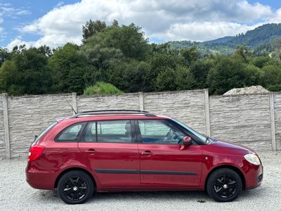Škoda Fabia Combi 1.6 16V Ambiente - fotografia 14