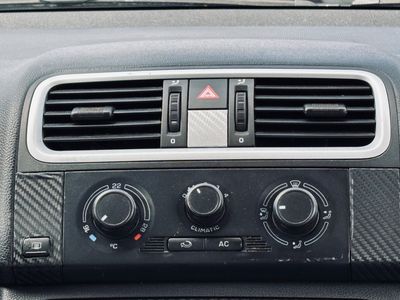 Škoda Fabia Combi 1.6 16V Ambiente - fotografia 23