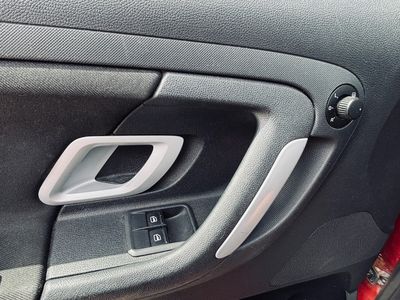 Škoda Fabia Combi 1.6 16V Ambiente - fotografia 24