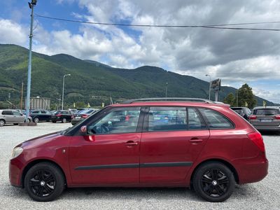 Škoda Fabia Combi 1.6 16V Ambiente - fotografia 9
