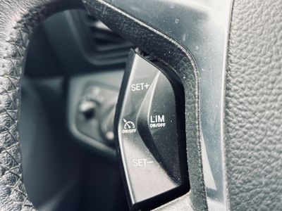 Ford C-Max 1.0 EcoBoost SCTi Trend - fotografia 32