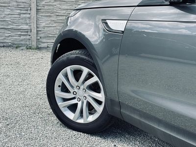 Land Rover Discovery 2.0L TD4 HSE AWD A/T - fotografia 24