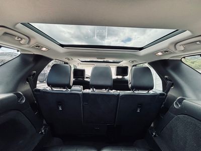 Land Rover Discovery 2.0L TD4 HSE AWD A/T - fotografia 30
