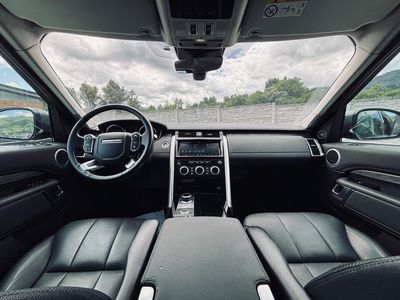 Land Rover Discovery 2.0L TD4 HSE AWD A/T - fotografia 36