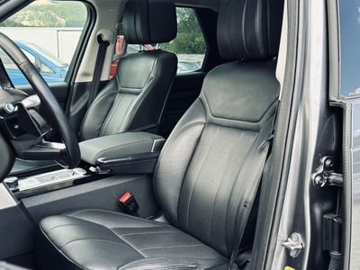 Land Rover Discovery 2.0L TD4 HSE AWD A/T - fotografia 47