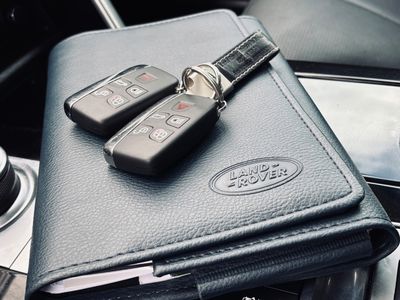 Land Rover Discovery 2.0L TD4 HSE AWD A/T - fotografia 58