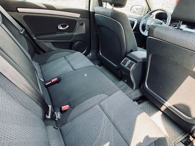 Renault Laguna 2.0 dCi Expression - fotografia 19
