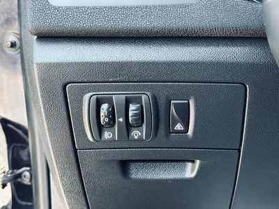 Renault Laguna 2.0 dCi Expression - fotografia 30