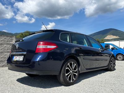 Renault Laguna 2.0 dCi Expression - fotografia 9
