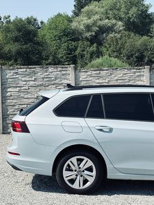 Volkswagen Golf Variant VW  8 2.0 TDI Highline - fotografia 13