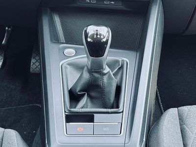 Volkswagen Golf Variant VW  8 2.0 TDI Highline - fotografia 36