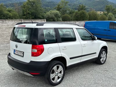 Škoda Yeti 1.8 TSI 4x4 Active - fotografia 14