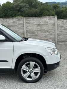 Škoda Yeti 1.8 TSI 4x4 Active - fotografia 18