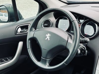 Peugeot 308 Break/SW SW 1.6 HDi FAP Family Pack - fotografia 16