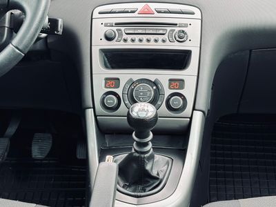 Peugeot 308 Break/SW SW 1.6 HDi FAP Family Pack - fotografia 19