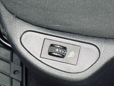 Peugeot 308 Break/SW SW 1.6 HDi FAP Family Pack - fotografia 23