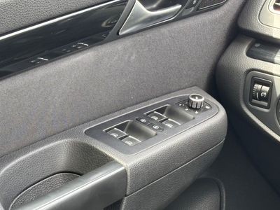 Seat Alhambra 2.0 TDI CR DPF Reference +plus DSG - fotografia 29
