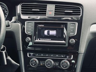 Volkswagen Golf 1.2 TSI BMT Comfortline EU6 - fotografia 36