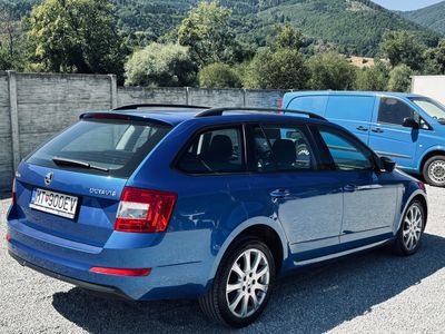Škoda Octavia Combi 2.0 TDI Elegance/Style DSG - fotografia 12