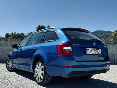 Škoda Octavia Combi 2.0 TDI Elegance/Style DSG - fotografia 15