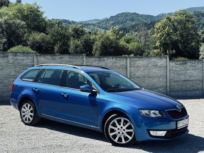 Škoda Octavia Combi 2.0 TDI Elegance/Style DSG - 2