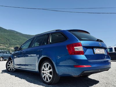 Škoda Octavia Combi 2.0 TDI Elegance/Style DSG - 3