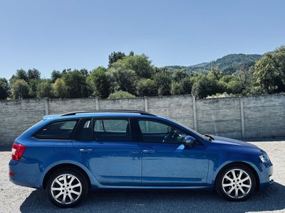 Škoda Octavia Combi 2.0 TDI Elegance/Style DSG - 4