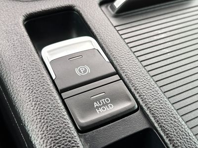 Volkswagen Arteon 2.0 TSI BMT R-Line DSG - fotografia 9