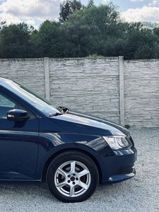 Škoda Fabia Combi 1.4 TDI Ambition - fotografia 13